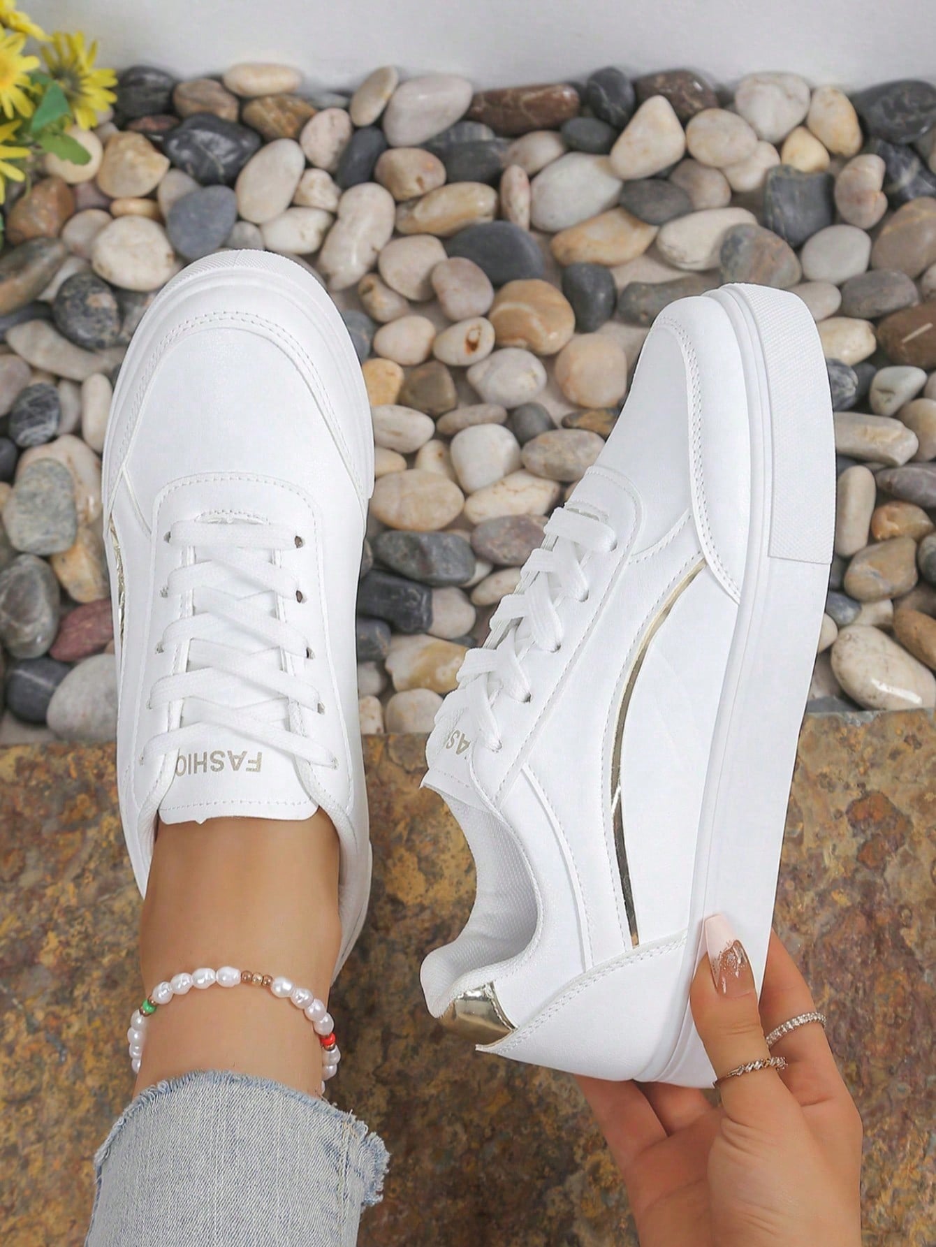 Damskie białe sneakersy casual – Running Gear Ladies recenzja i cena