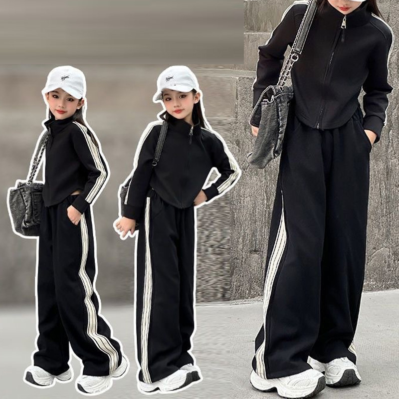 Dres sportowy dla dziewcząt w  – Running Gear For Kids recenzja i cena